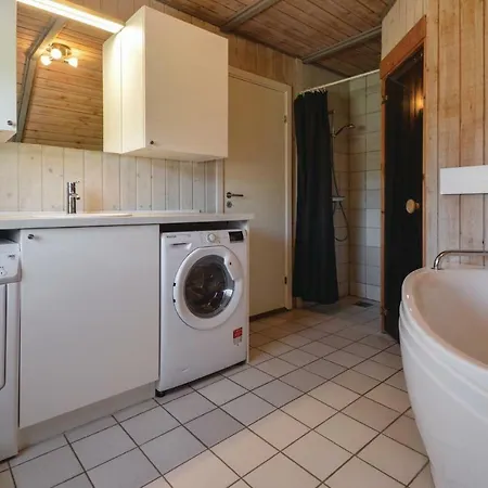 Nice Home In Blavand With Sauna Hébergement de vacances Blåvand