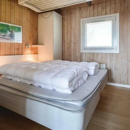 Hébergement de vacances Nice Home In Blavand With Sauna *